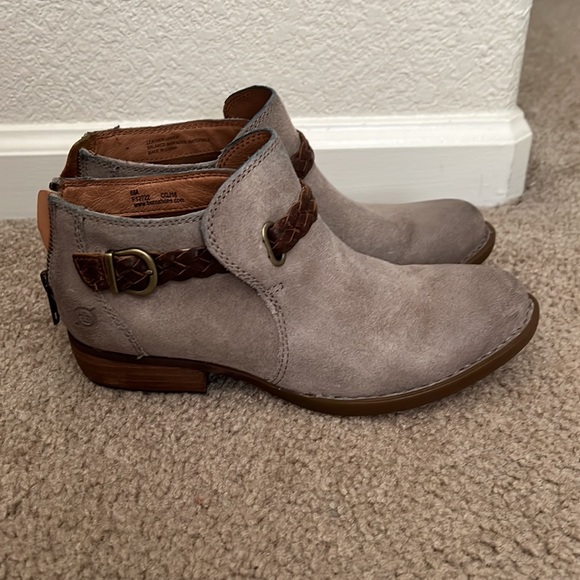Born Suede Braided Ankle distressed taupe boots shoes sz 6M zip up - Picture 2 of 7